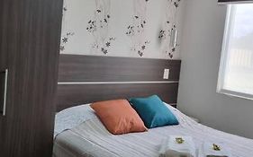 Apto completo 2 quarto universidade Positivo Volvo C garagem